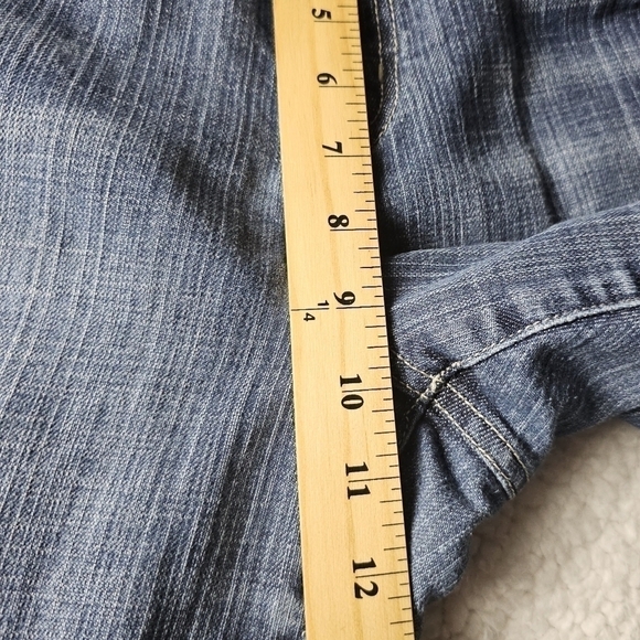 Chico’s Platinum Fit Medium Wash Distressed Denim Size 3 (Size 16) - Picture 7 of 8